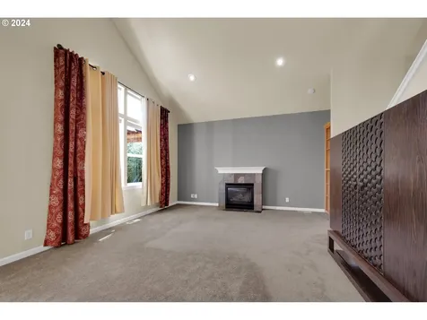 5530 King Arthur Court Eugene OR 97402