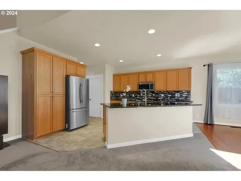 5530 King Arthur Court Eugene OR 97402