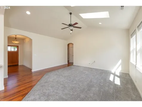 1791 Ne Rocky Drive Roseburg OR 97470