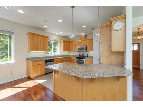 1791 Ne Rocky Drive Roseburg OR 97470