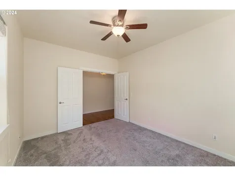 1791 Ne Rocky Drive Roseburg OR 97470