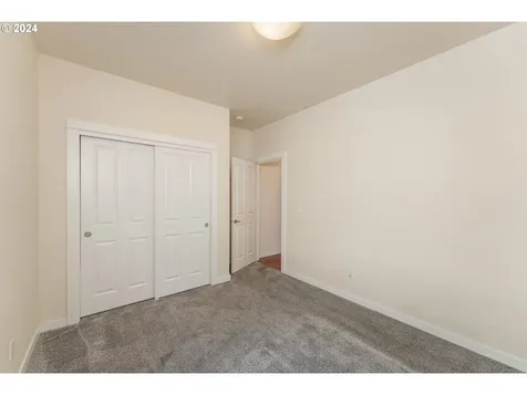 1791 Ne Rocky Drive Roseburg OR 97470