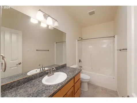 1791 Ne Rocky Drive Roseburg OR 97470