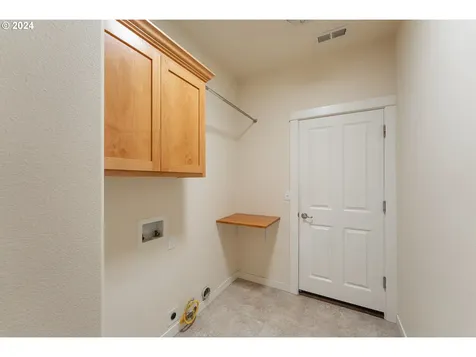 1791 Ne Rocky Drive Roseburg OR 97470