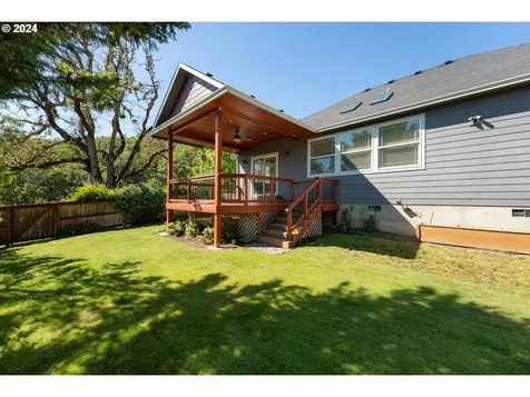 1791 Ne Rocky Drive Roseburg OR 97470