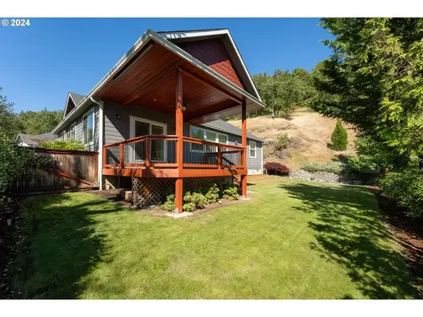 1791 Ne Rocky Drive Roseburg OR 97470