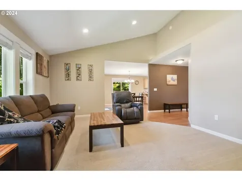 16385 Front Avenue Oregon City OR 97045