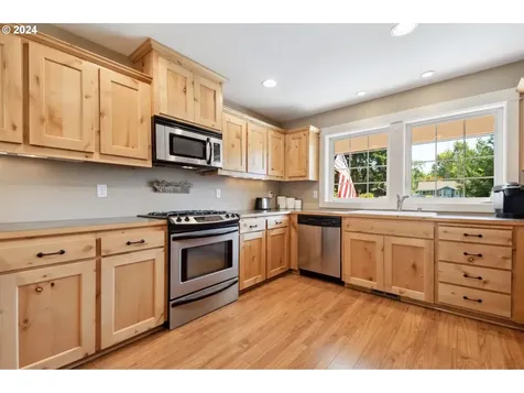 16385 Front Avenue Oregon City OR 97045