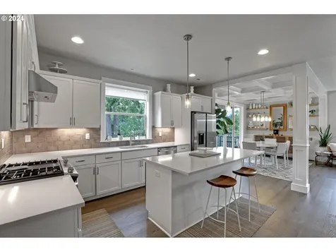 5325 Sw 50th Avenue Portland OR 97221