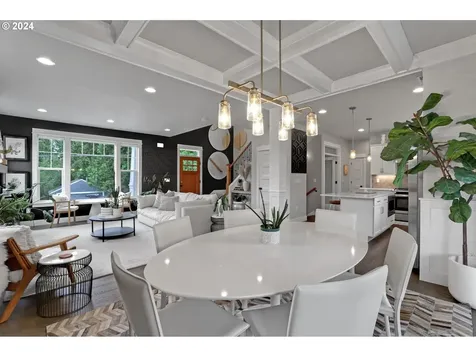 5325 Sw 50th Avenue Portland OR 97221