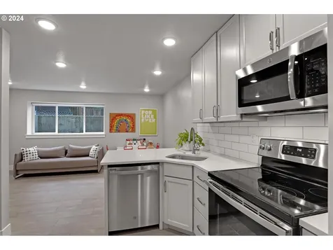 5325 Sw 50th Avenue Portland OR 97221