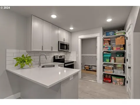 5325 Sw 50th Avenue Portland OR 97221