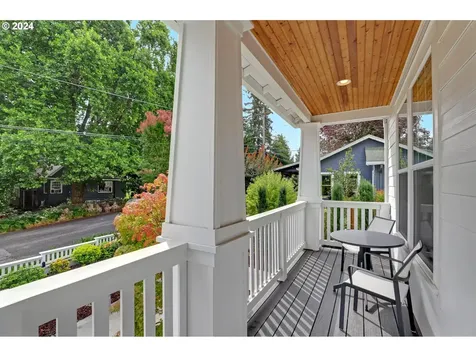 5325 Sw 50th Avenue Portland OR 97221