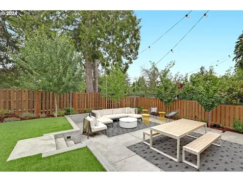 5325 Sw 50th Avenue Portland OR 97221