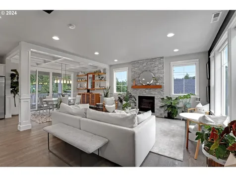 5325 Sw 50th Avenue Portland OR 97221