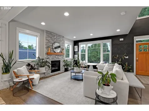 5325 Sw 50th Avenue Portland OR 97221