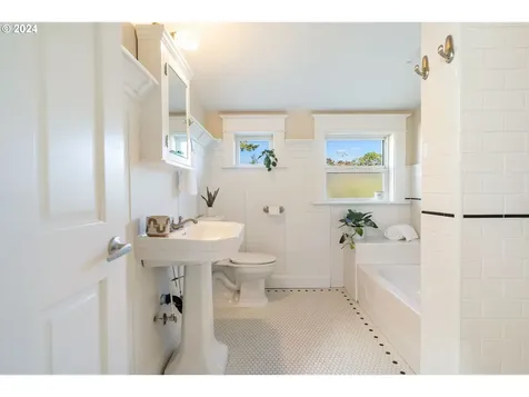 3626 Ne 63rd Avenue Portland OR 97213