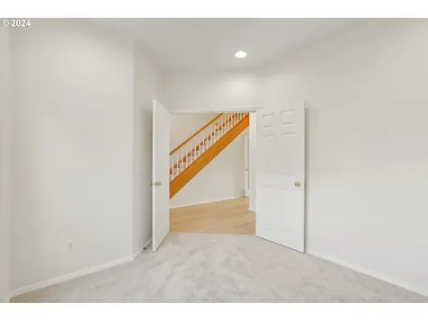 2616 Ne Nova Avenue Hillsboro OR 97124