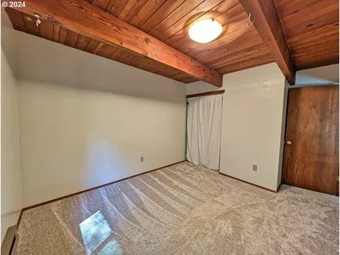 64863 E Lupine Drive Rhododendron OR 97049
