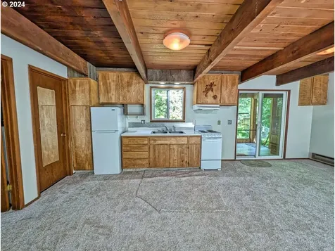 64863 E Lupine Drive Rhododendron OR 97049