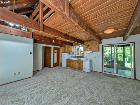 64863 E Lupine Drive Rhododendron OR 97049