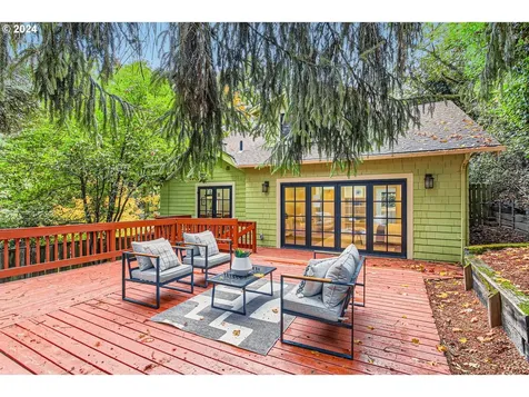 1925 SW Broadway Drive Portland OR 97201