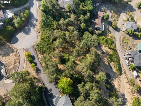 1397 SE Laurel Court Roseburg OR 97470