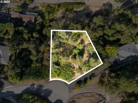 1397 SE Laurel Court Roseburg OR 97470