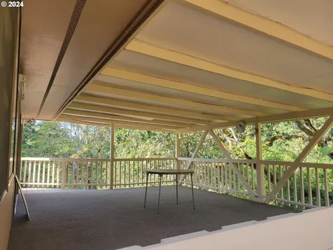 701 Tanglewood Street Sutherlin OR 97479