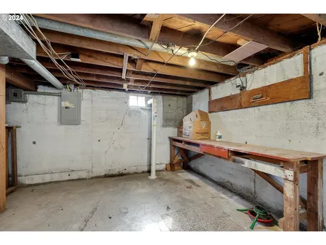 362 SW Oak Street Willamina OR 97396