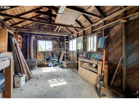 362 SW Oak Street Willamina OR 97396