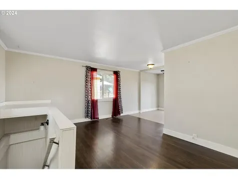 362 SW Oak Street Willamina OR 97396