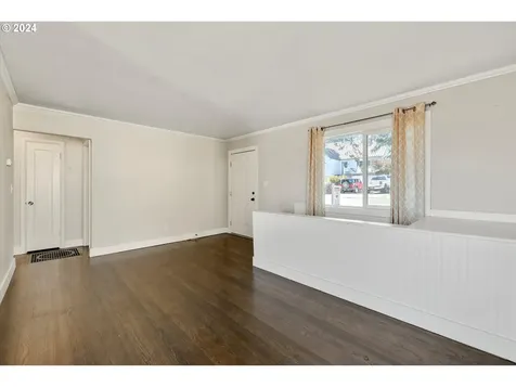 362 SW Oak Street Willamina OR 97396