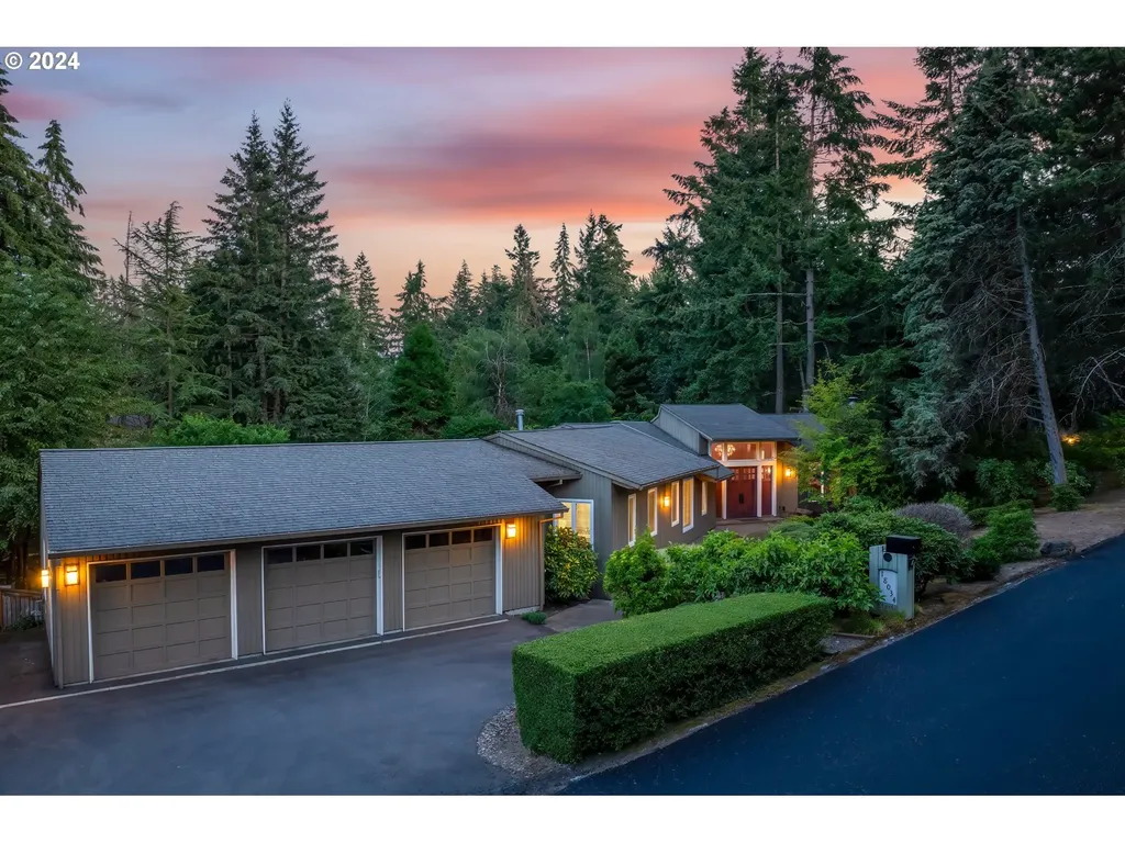 18034 Skyland Circle Lake Oswego OR 97034