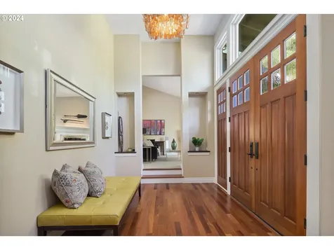 18034 Skyland Circle Lake Oswego OR 97034