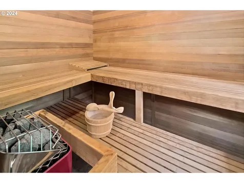 18034 Skyland Circle Lake Oswego OR 97034