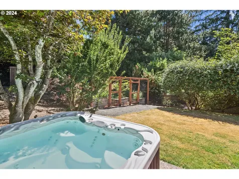 18034 Skyland Circle Lake Oswego OR 97034