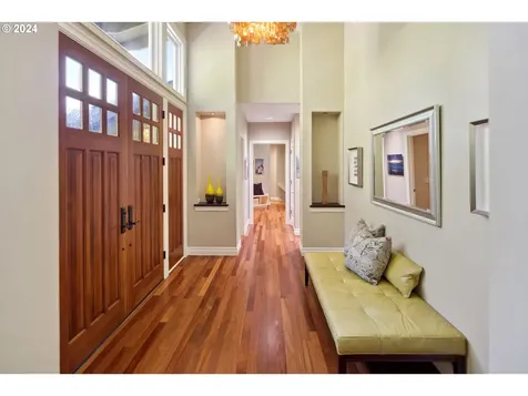 18034 Skyland Circle Lake Oswego OR 97034