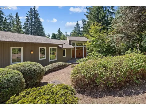 18034 Skyland Circle Lake Oswego OR 97034