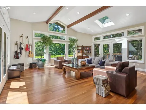 18034 Skyland Circle Lake Oswego OR 97034