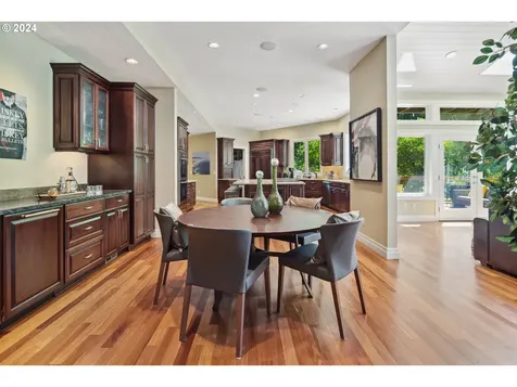 18034 Skyland Circle Lake Oswego OR 97034