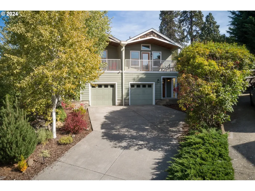 427 Maxs Place Hood River OR 97031