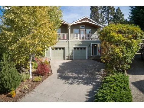 427 Maxs Place Hood River OR 97031