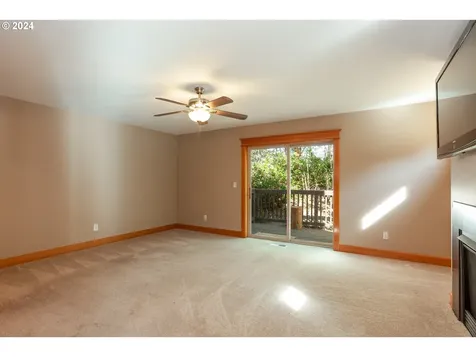 427 Maxs Place Hood River OR 97031