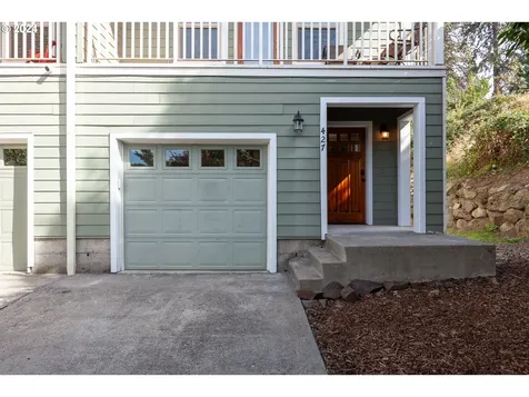 427 Maxs Place Hood River OR 97031