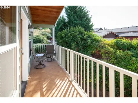 427 Maxs Place Hood River OR 97031