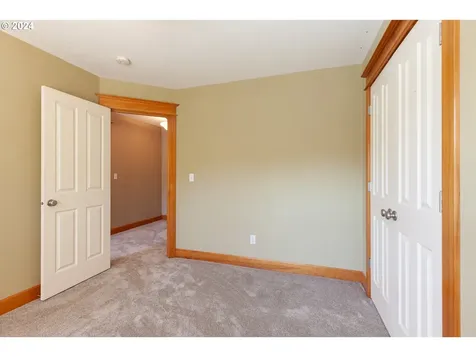 427 Maxs Place Hood River OR 97031