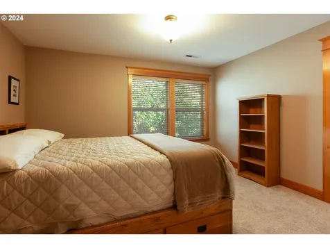 427 Maxs Place Hood River OR 97031