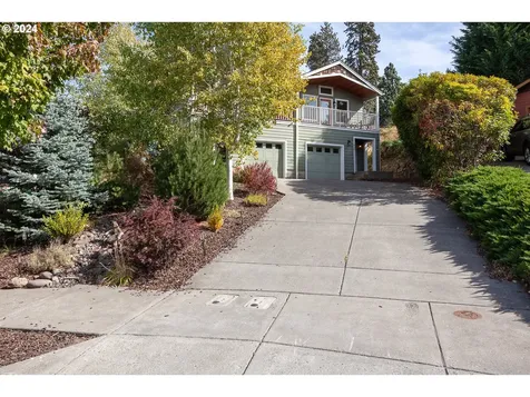427 Maxs Place Hood River OR 97031