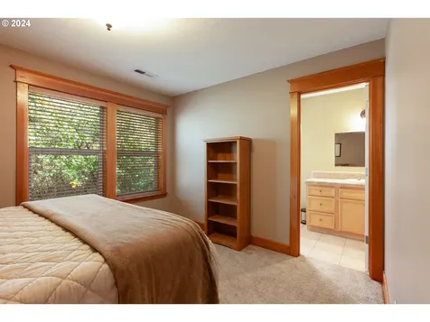 427 Maxs Place Hood River OR 97031